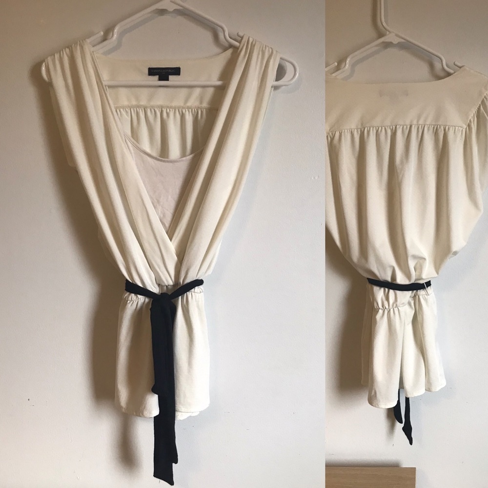 Banana Republic Light white sleeveless blouse